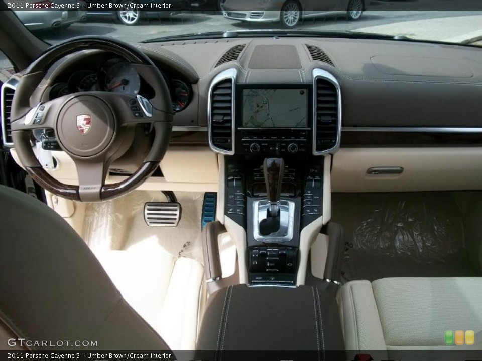 Umber Brown/Cream Interior Dashboard for the 2011 Porsche Cayenne S #46550918