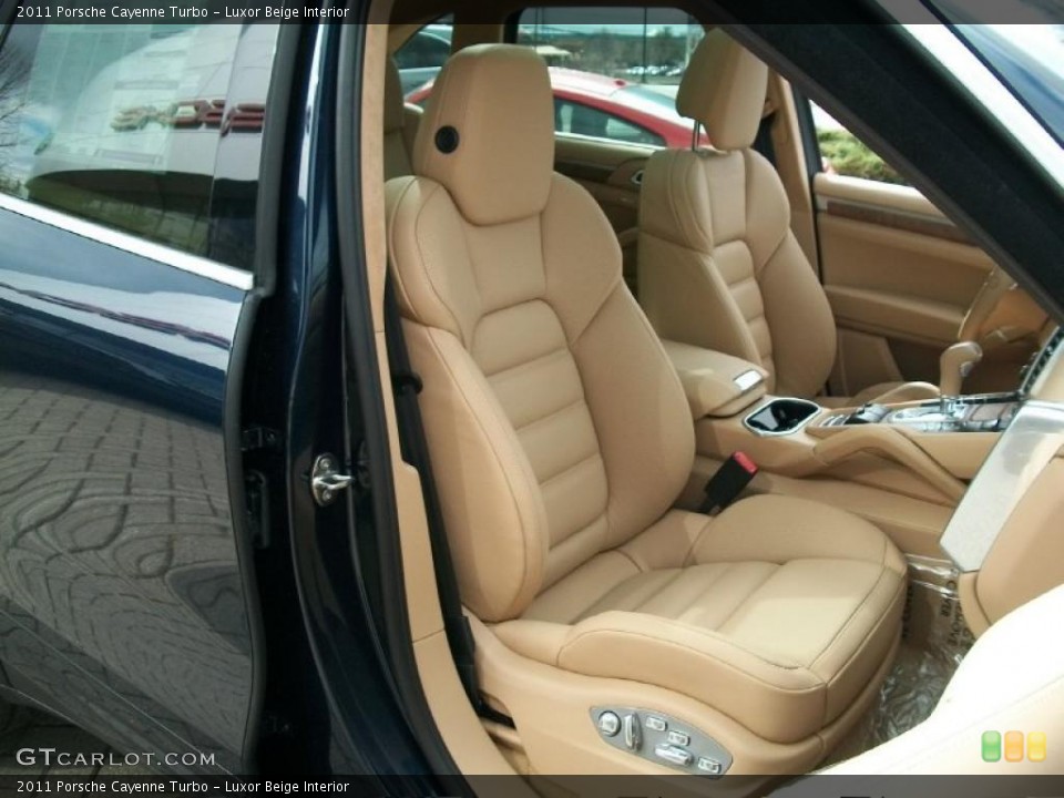 Luxor Beige Interior Photo for the 2011 Porsche Cayenne Turbo #46551827