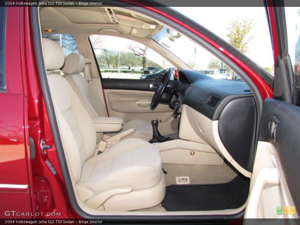 Beige Interior Photo for the 2004 Volkswagen Jetta GLS TDI Sedan #46552778