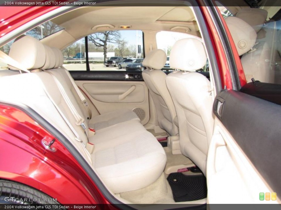 Beige Interior Photo for the 2004 Volkswagen Jetta GLS TDI Sedan #46552805