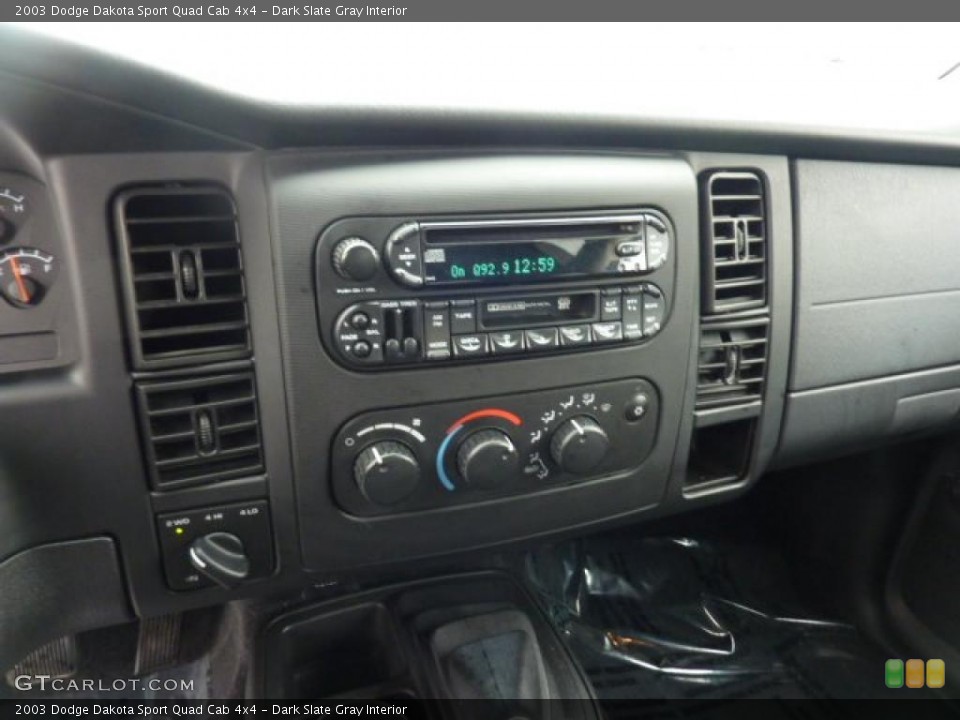 Dark Slate Gray Interior Controls for the 2003 Dodge Dakota Sport Quad Cab 4x4 #46555700