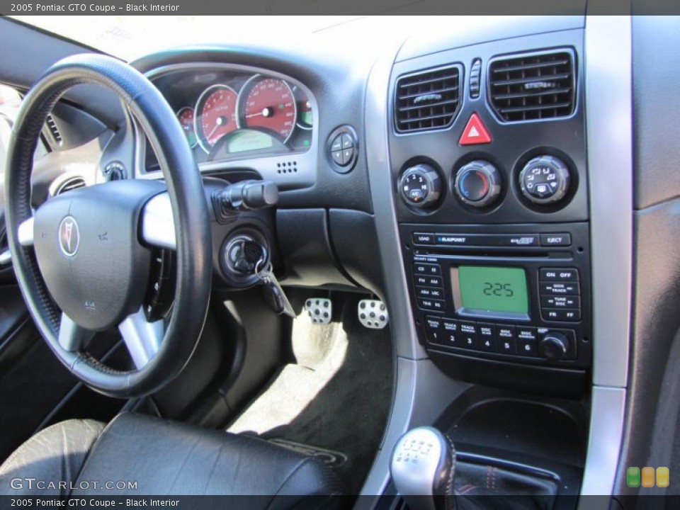 Black Interior Controls for the 2005 Pontiac GTO Coupe #46558878