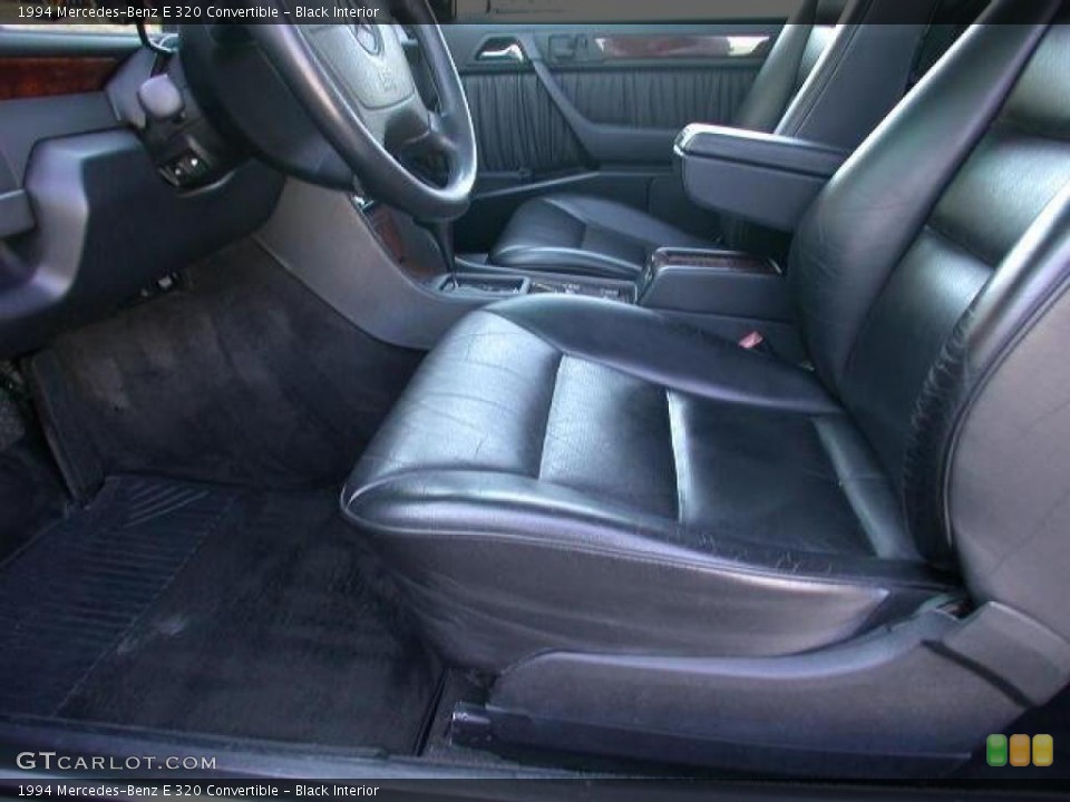Black Interior Photo for the 1994 Mercedes-Benz E 320 Convertible #46560342