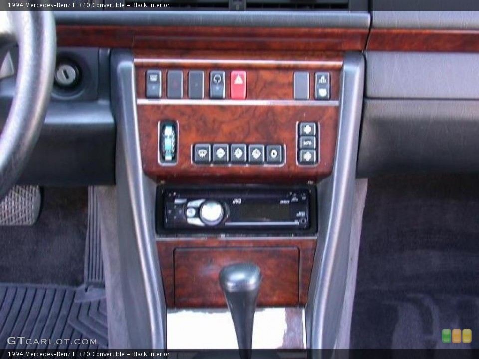 Black Interior Controls for the 1994 Mercedes-Benz E 320 Convertible #46560354