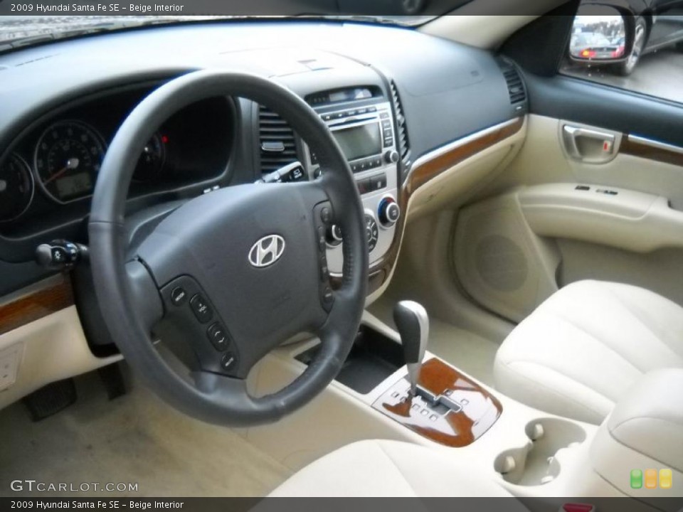Beige Interior Photo for the 2009 Hyundai Santa Fe SE #46563547