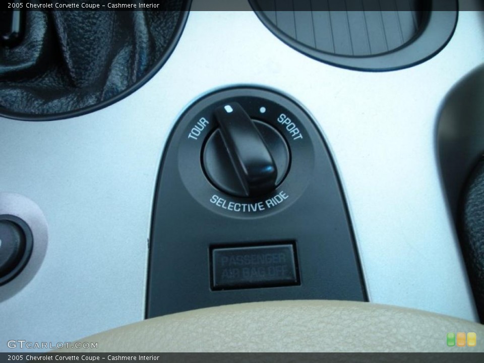 Cashmere Interior Controls for the 2005 Chevrolet Corvette Coupe #46564552