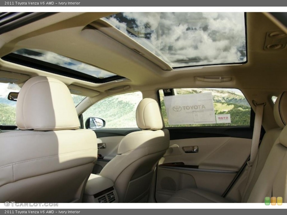 Ivory Interior Sunroof for the 2011 Toyota Venza V6 AWD #46569310