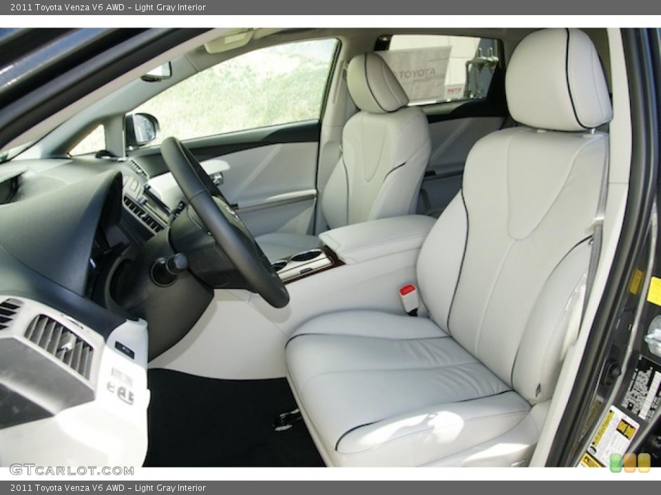 Light Gray Interior Photo for the 2011 Toyota Venza V6 AWD #46569586