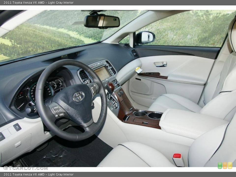 Light Gray Interior Photo for the 2011 Toyota Venza V6 AWD #46569784