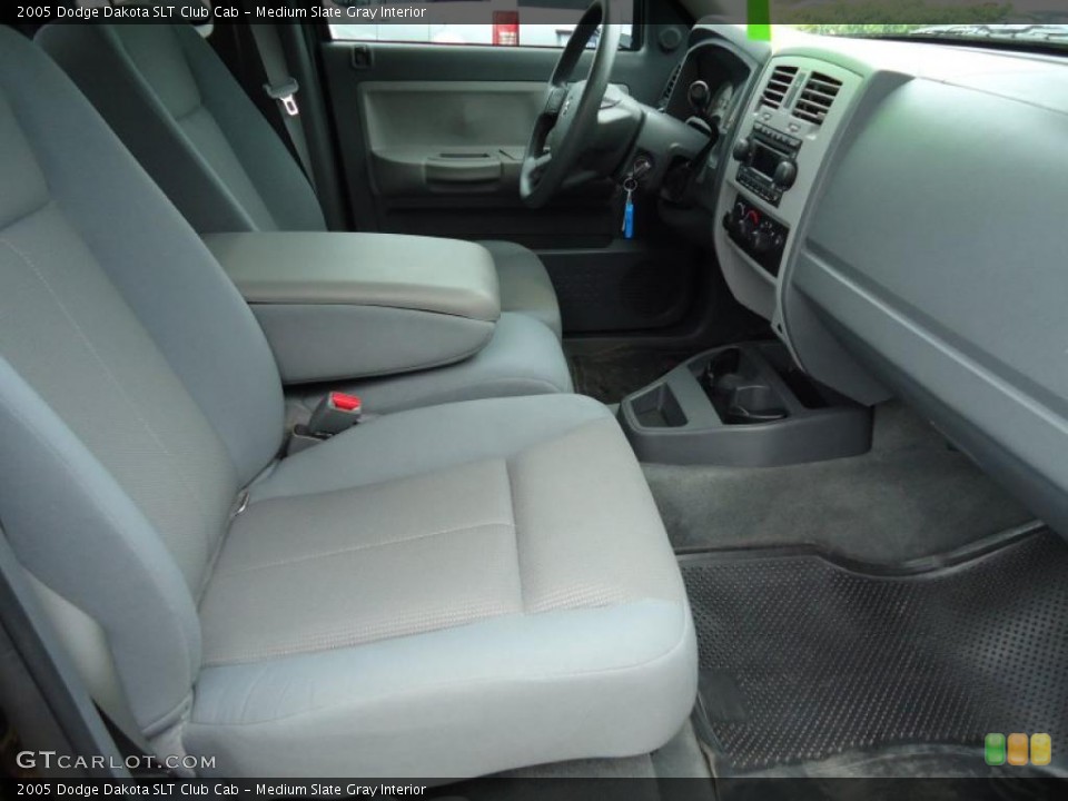 Medium Slate Gray Interior Photo for the 2005 Dodge Dakota SLT Club Cab #46569973