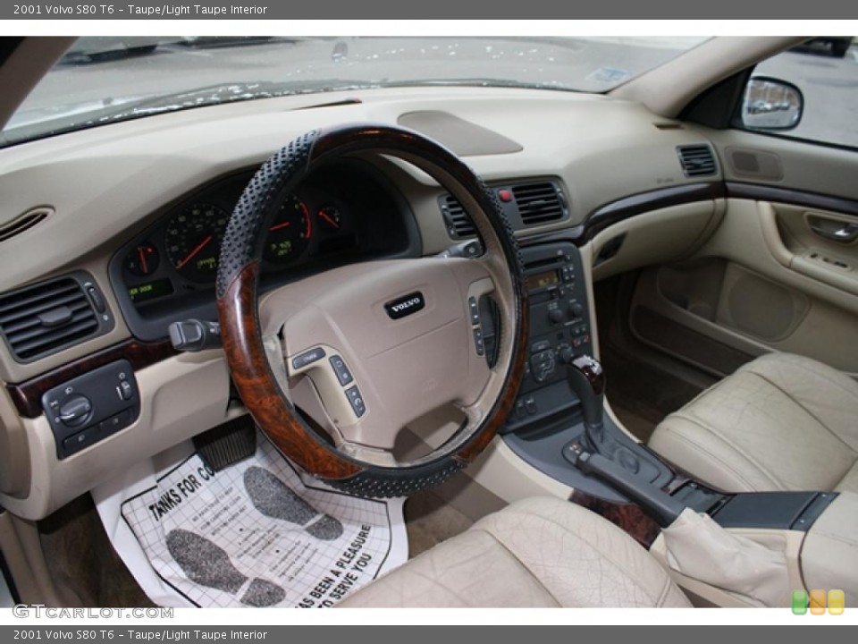 Taupe/Light Taupe Interior Photo for the 2001 Volvo S80 T6 #46573051