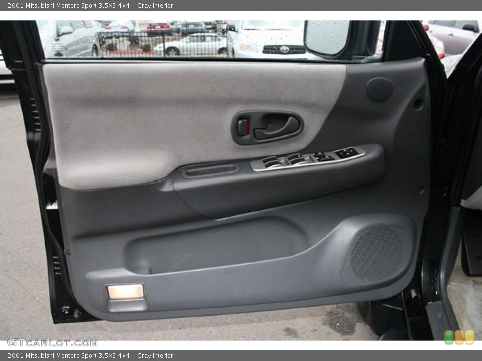 Gray Interior Door Panel for the 2001 Mitsubishi Montero Sport 3.5XS 4x4 #46574257