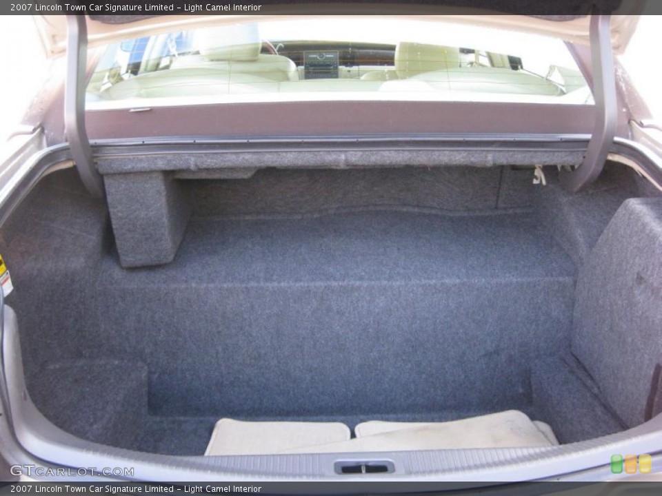 Light Camel Interior Trunk for the 2007 Lincoln Town Car Signature Limited #46579439