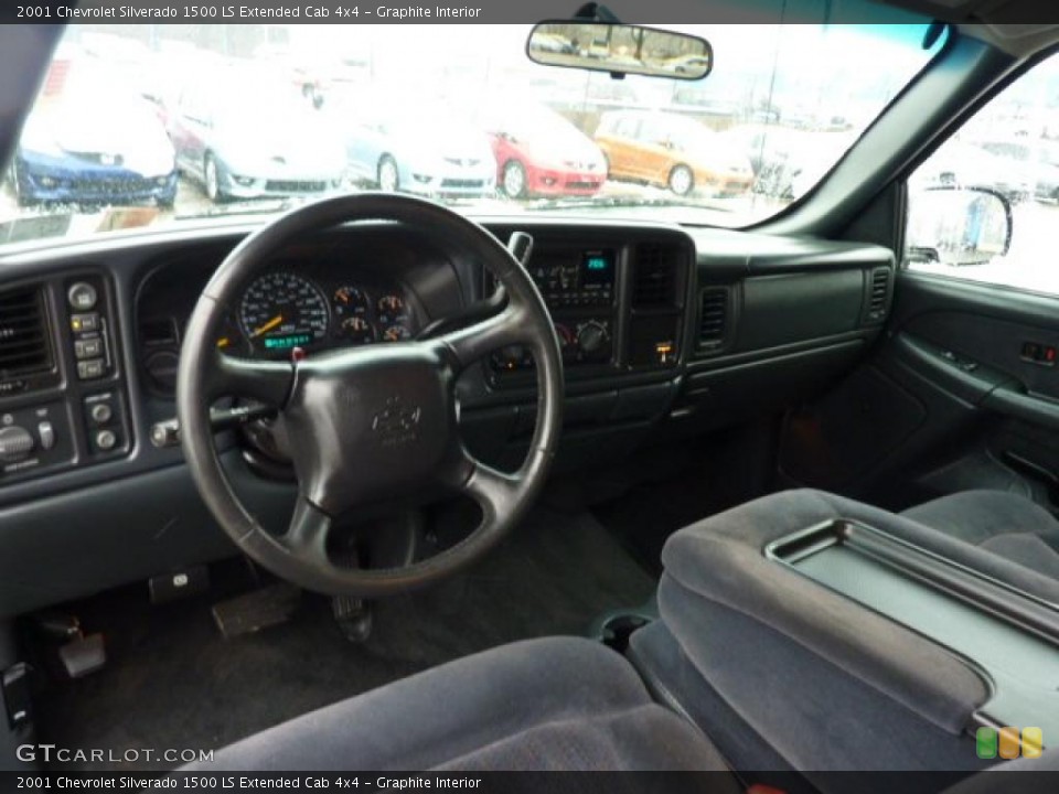Graphite Interior Dashboard for the 2001 Chevrolet Silverado 1500 LS Extended Cab 4x4 #46579946