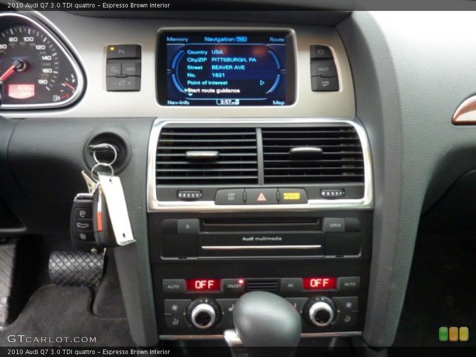 Espresso Brown Interior Controls for the 2010 Audi Q7 3.0 TDI quattro #46584351