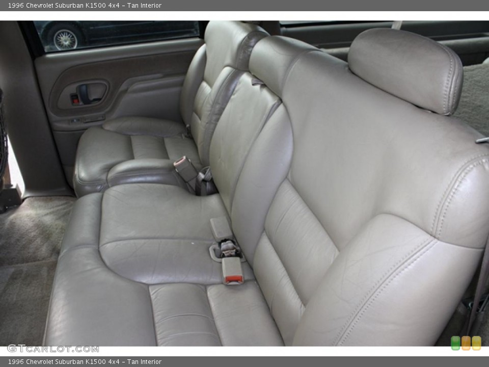 Tan Interior Photo for the 1996 Chevrolet Suburban K1500 4x4 #46584402