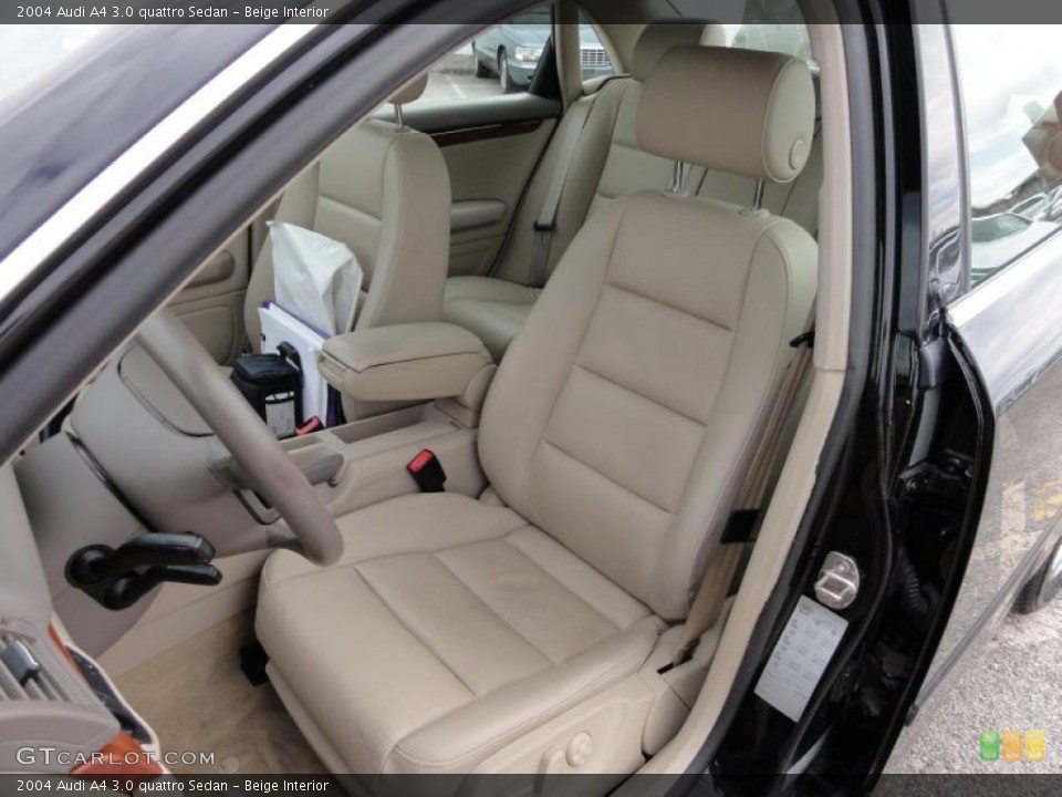 Beige Interior Photo for the 2004 Audi A4 3.0 quattro Sedan #46588608