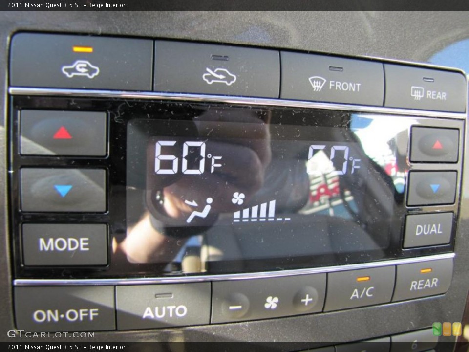 Beige Interior Controls for the 2011 Nissan Quest 3.5 SL #46589664