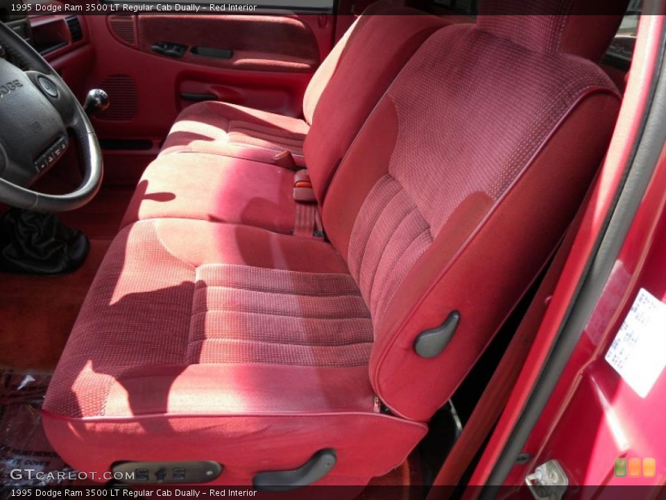 Red Interior Photo for the 1995 Dodge Ram 3500 LT Regular Cab Dually #46592555