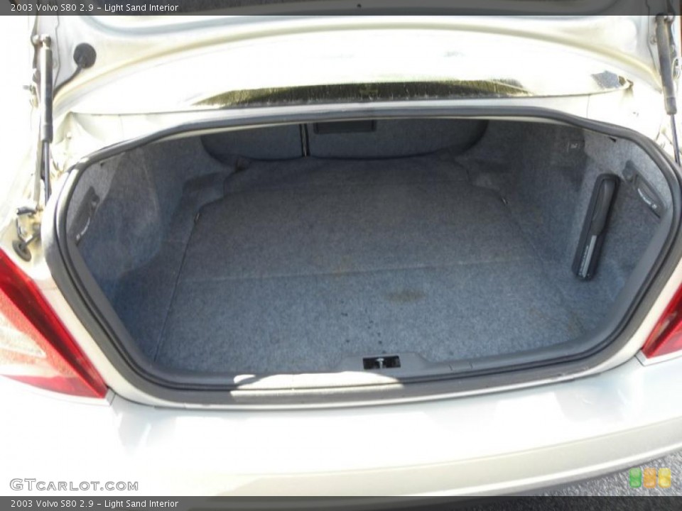 Light Sand Interior Trunk for the 2003 Volvo S80 2.9 #46594919