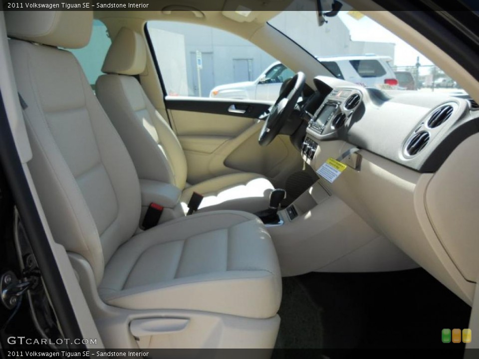 Sandstone Interior Photo for the 2011 Volkswagen Tiguan SE #46607893