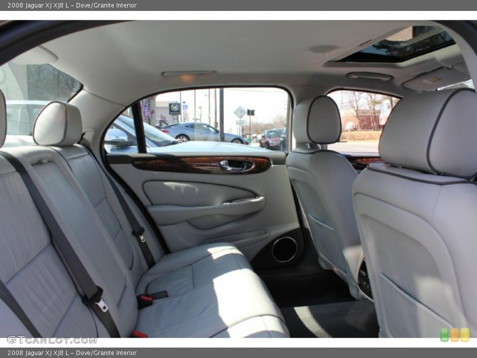 Dove/Granite Interior Photo for the 2008 Jaguar XJ XJ8 L #46612759