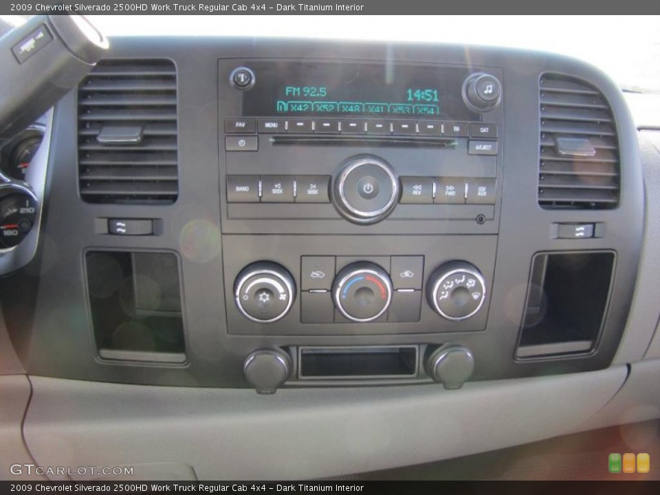Dark Titanium Interior Controls for the 2009 Chevrolet Silverado 2500HD Work Truck Regular Cab 4x4 #46612783