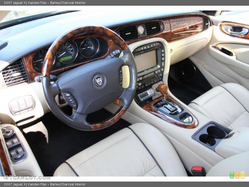 Barley/Charcoal Interior Photo for the 2007 Jaguar XJ Vanden Plas #46613659