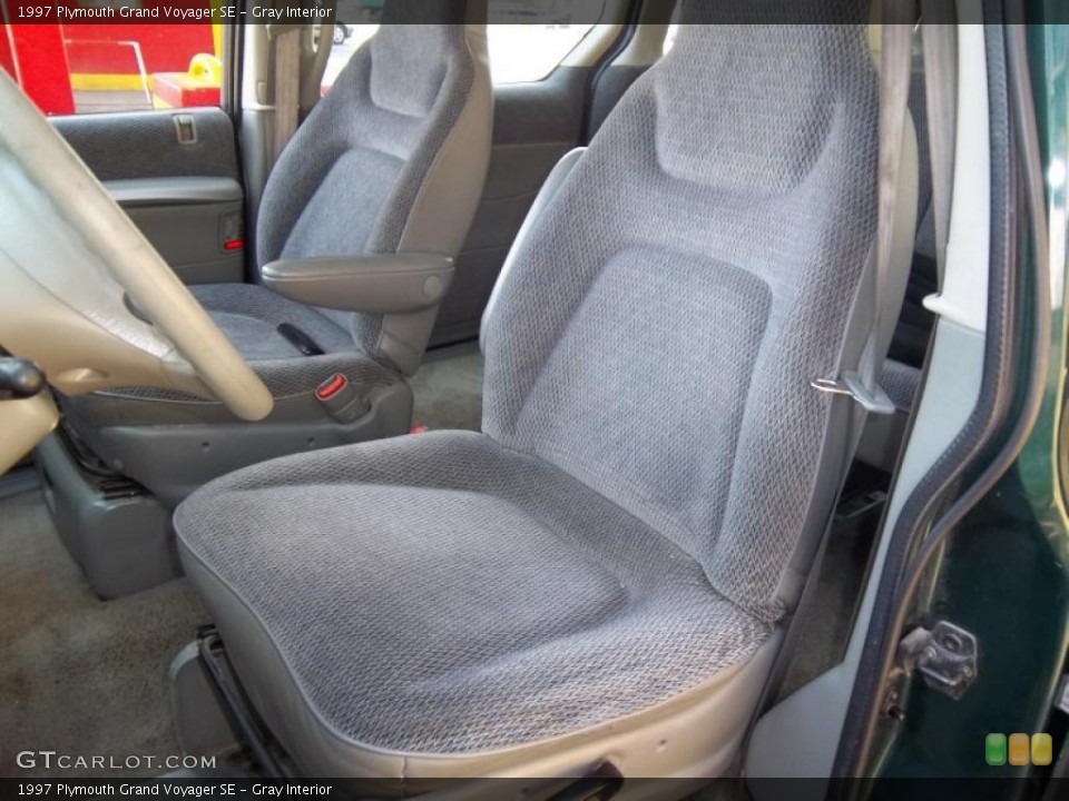 Gray Interior Photo for the 1997 Plymouth Grand Voyager SE #46617823