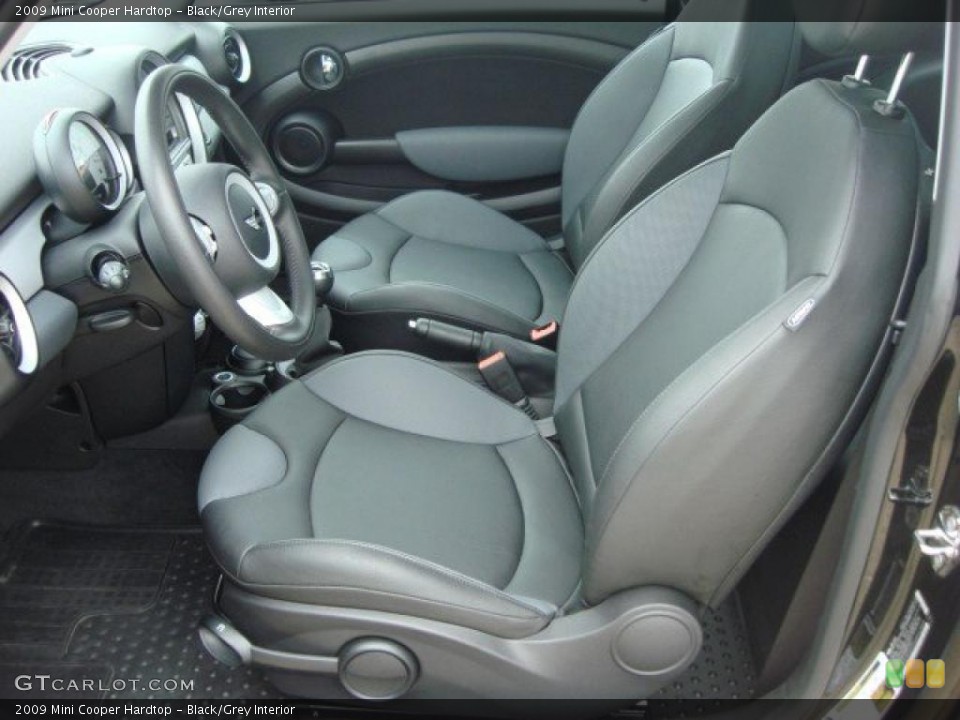 Black/Grey Interior Photo for the 2009 Mini Cooper Hardtop #46618630