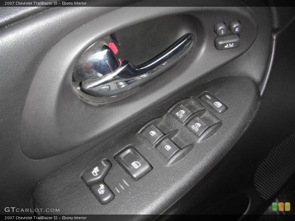 Ebony Interior Controls for the 2007 Chevrolet TrailBlazer SS #46621519