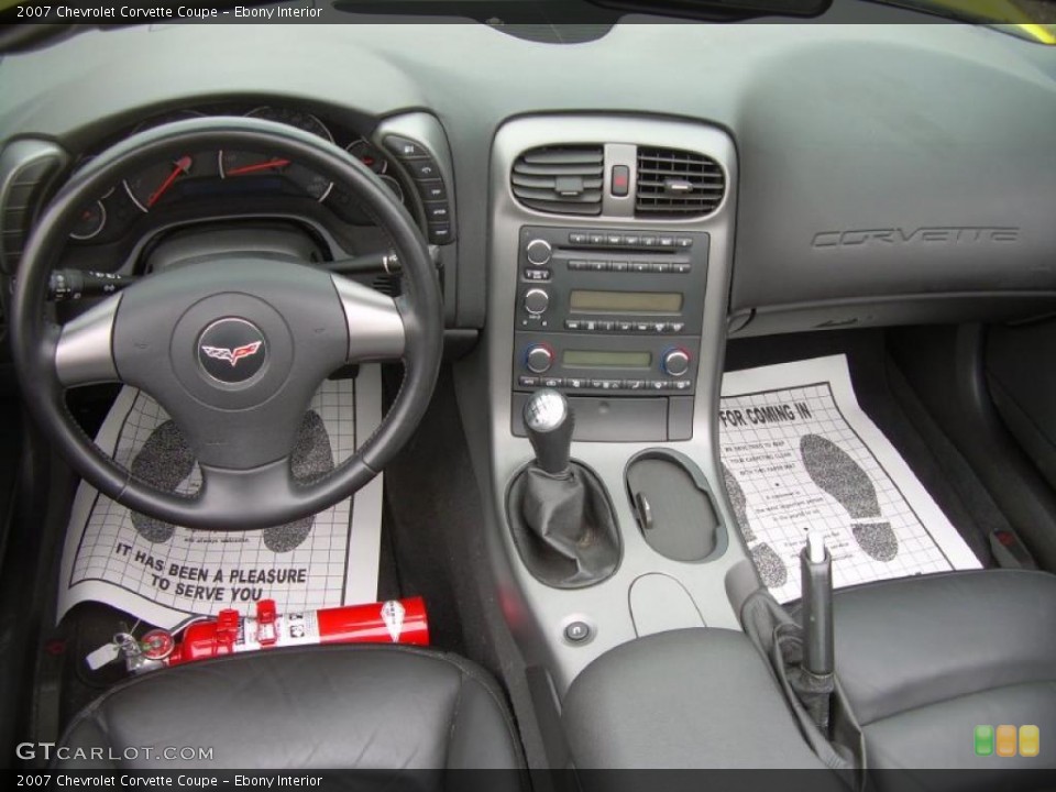 Ebony Interior Dashboard for the 2007 Chevrolet Corvette Coupe #46621759
