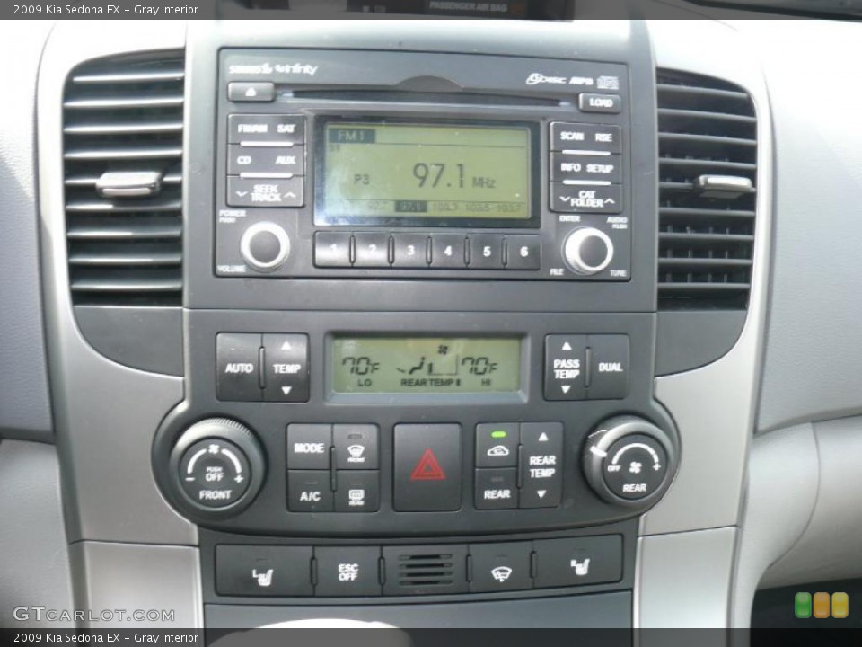 Gray Interior Controls for the 2009 Kia Sedona EX #46622338