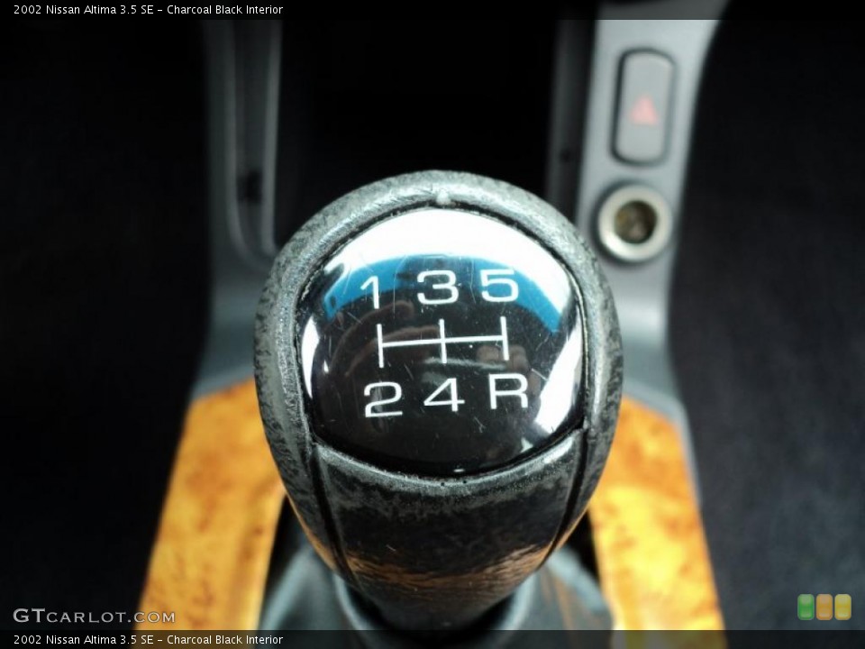 Charcoal Black Interior Transmission for the 2002 Nissan Altima 3.5 SE #46623631