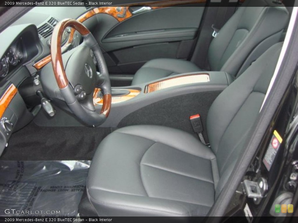 Black Interior Photo for the 2009 Mercedes-Benz E 320 BlueTEC Sedan #46626604