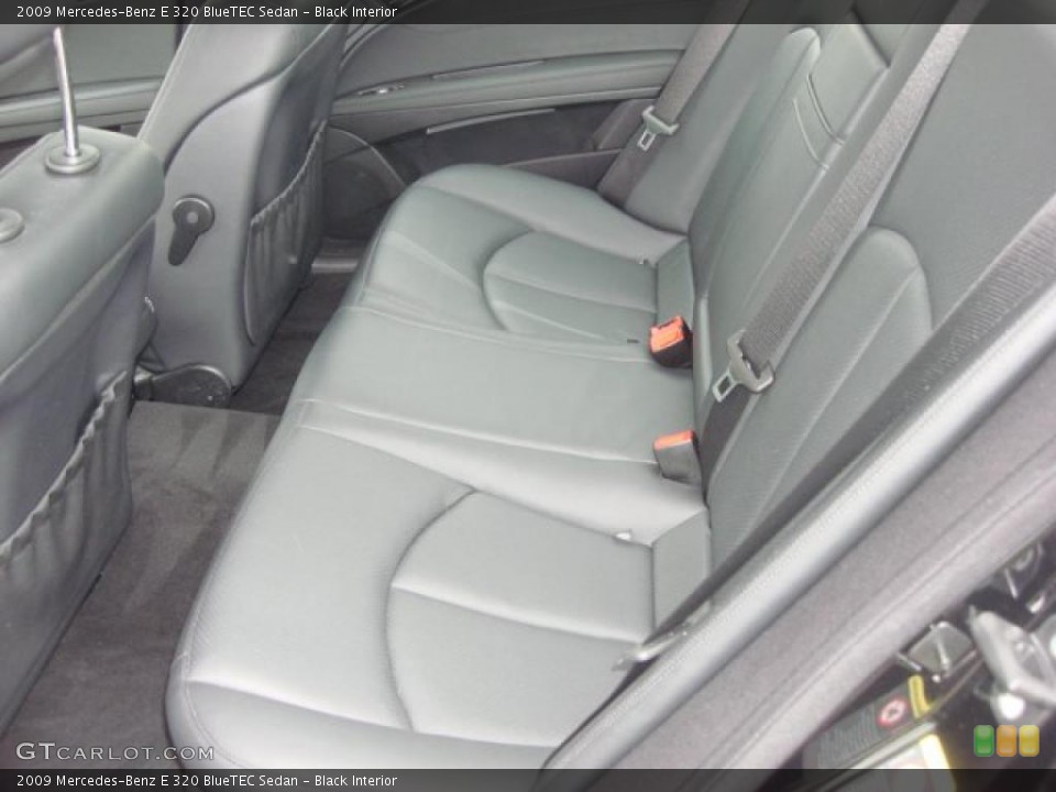 Black Interior Photo for the 2009 Mercedes-Benz E 320 BlueTEC Sedan #46626610