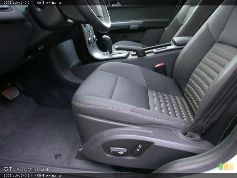 Off-Black Interior Photo for the 2008 Volvo S40 2.4i #46634426