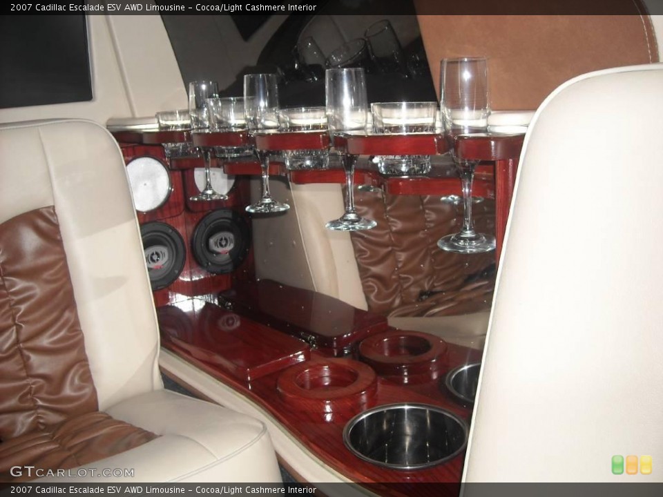 Cocoa/Light Cashmere Interior Photo for the 2007 Cadillac Escalade ESV AWD Limousine #46643006