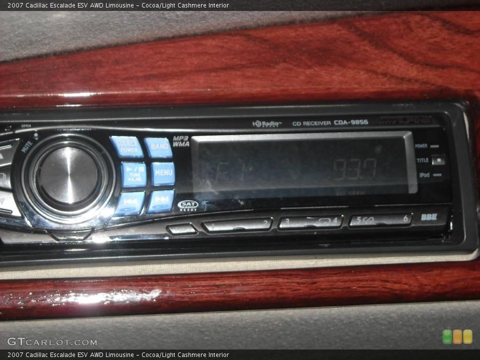 Cocoa/Light Cashmere Interior Controls for the 2007 Cadillac Escalade ESV AWD Limousine #46643072