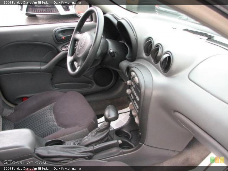 Dark Pewter Interior Photo for the 2004 Pontiac Grand Am SE Sedan #46644437