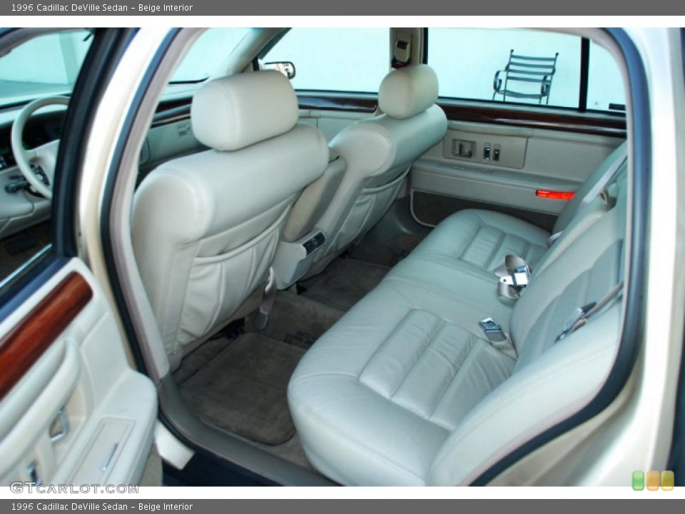 Beige Interior Photo for the 1996 Cadillac DeVille Sedan #46645934