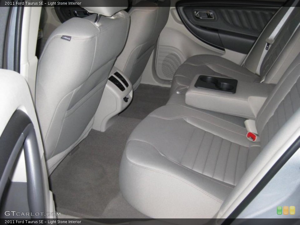 Light Stone Interior Photo for the 2011 Ford Taurus SE #46647227