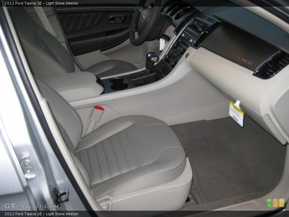 Light Stone Interior Photo for the 2011 Ford Taurus SE #46647245