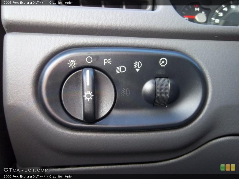 Graphite Interior Controls for the 2005 Ford Explorer XLT 4x4 #46650203