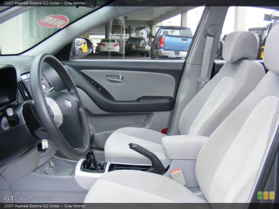 Gray Interior Photo for the 2007 Hyundai Elantra GLS Sedan #46650410