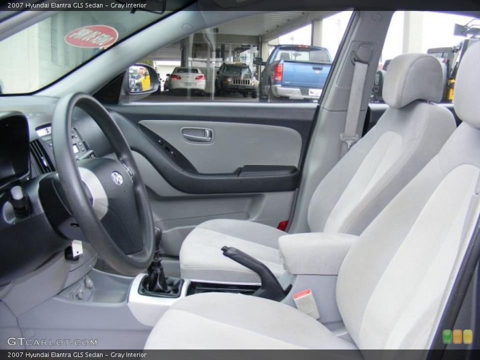 Gray Interior Photo for the 2007 Hyundai Elantra GLS Sedan #46650410
