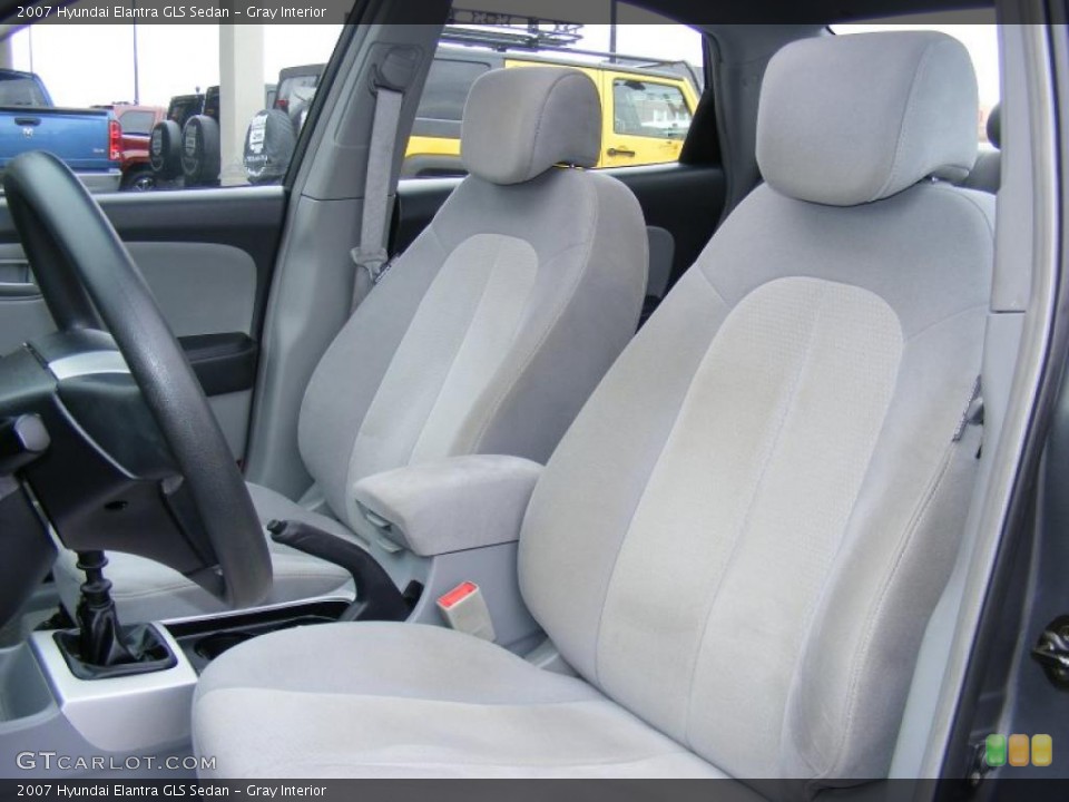 Gray Interior Photo for the 2007 Hyundai Elantra GLS Sedan #46650413