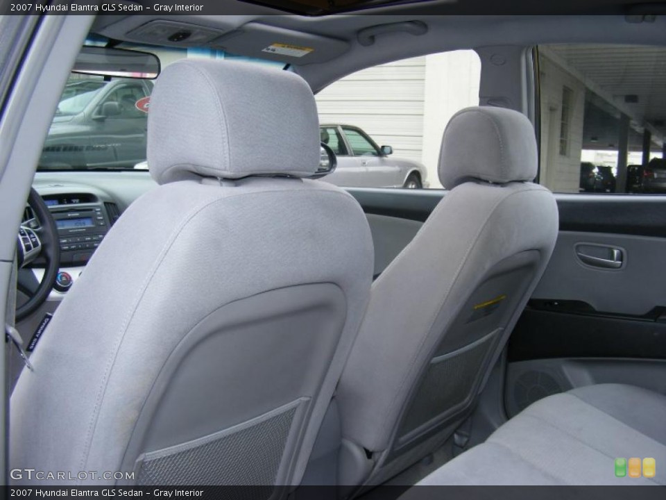 Gray Interior Photo for the 2007 Hyundai Elantra GLS Sedan #46650416