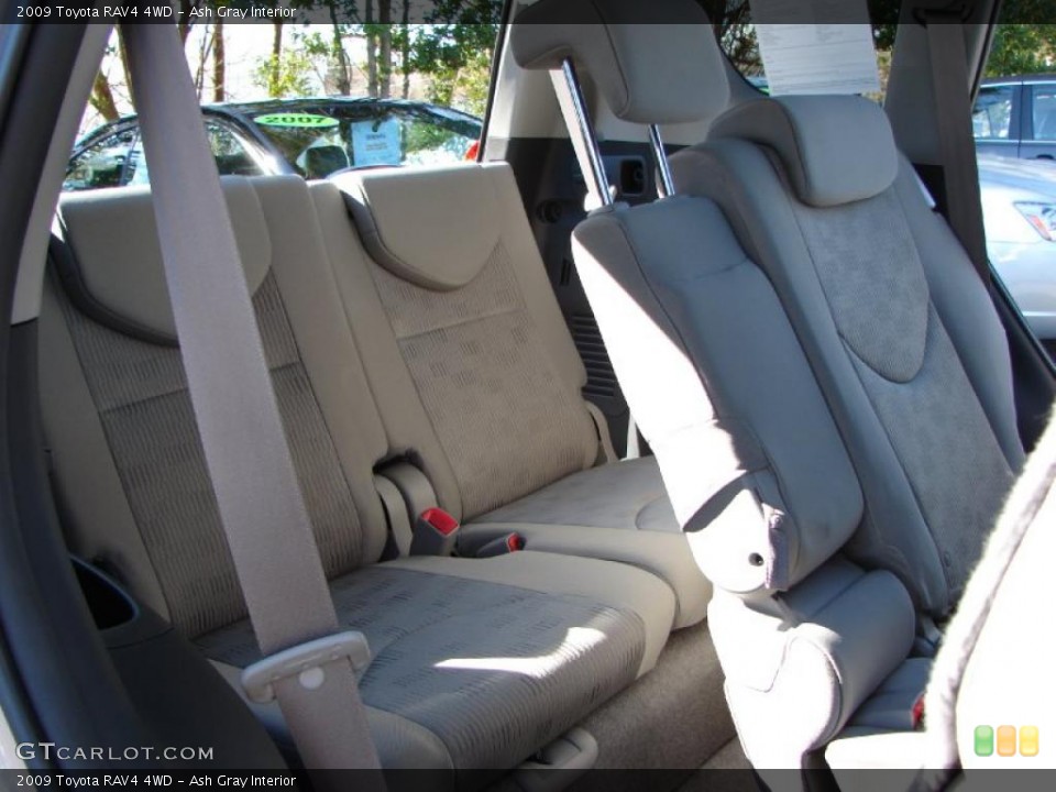 Ash Gray Interior Photo for the 2009 Toyota RAV4 4WD #46651073