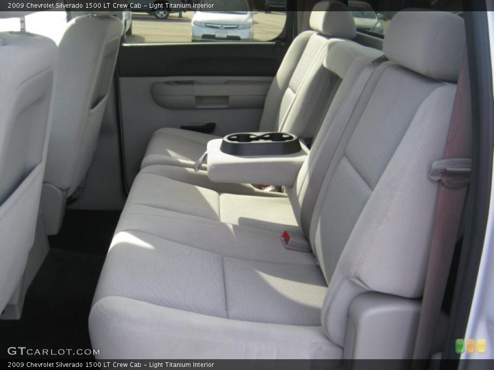 Light Titanium Interior Photo for the 2009 Chevrolet Silverado 1500 LT Crew Cab #46652630